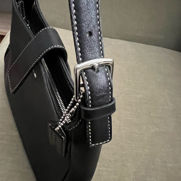 Black leather Coach bag - Picture 8 of 8